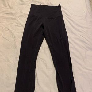 Lululemon size 4 cropped leggings